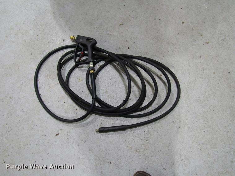 image for item FJ9563 Easy Kleen Magnum 4000 Series Gold RB5050HR pressure washer