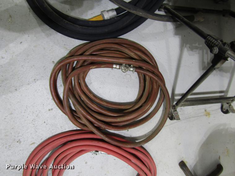 image for item FJ9564 (3) 50'L x 3/4" air hoses