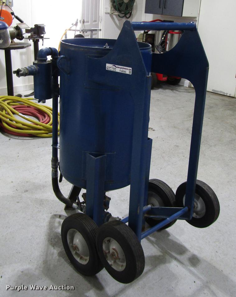 image for item FJ9565 Empire sandblasting pot