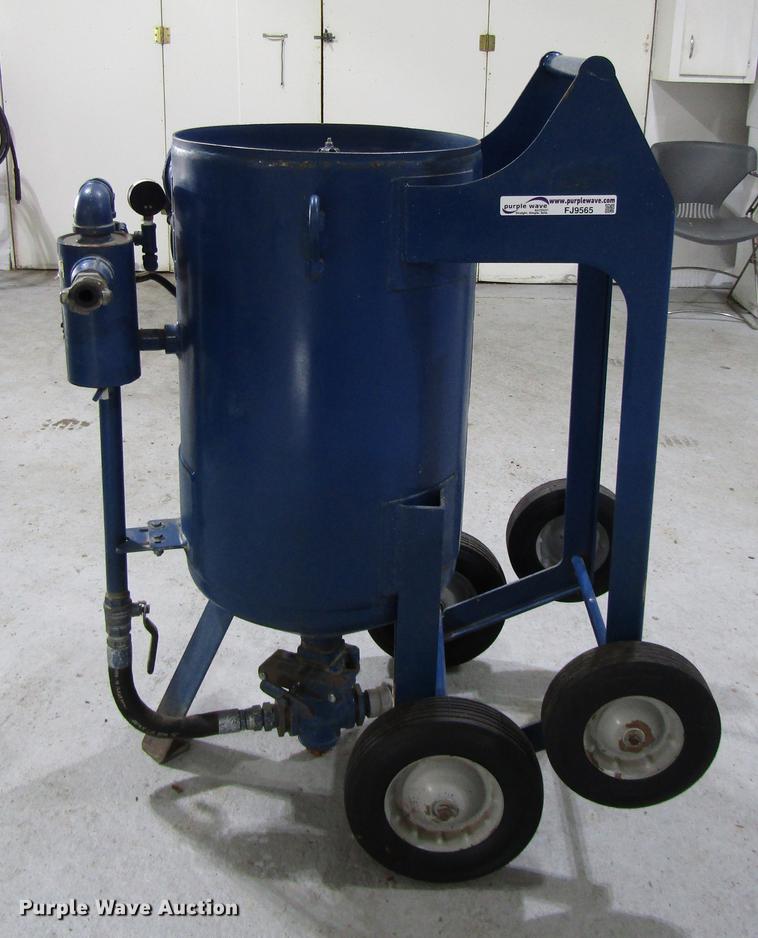 image for item FJ9565 Empire sandblasting pot