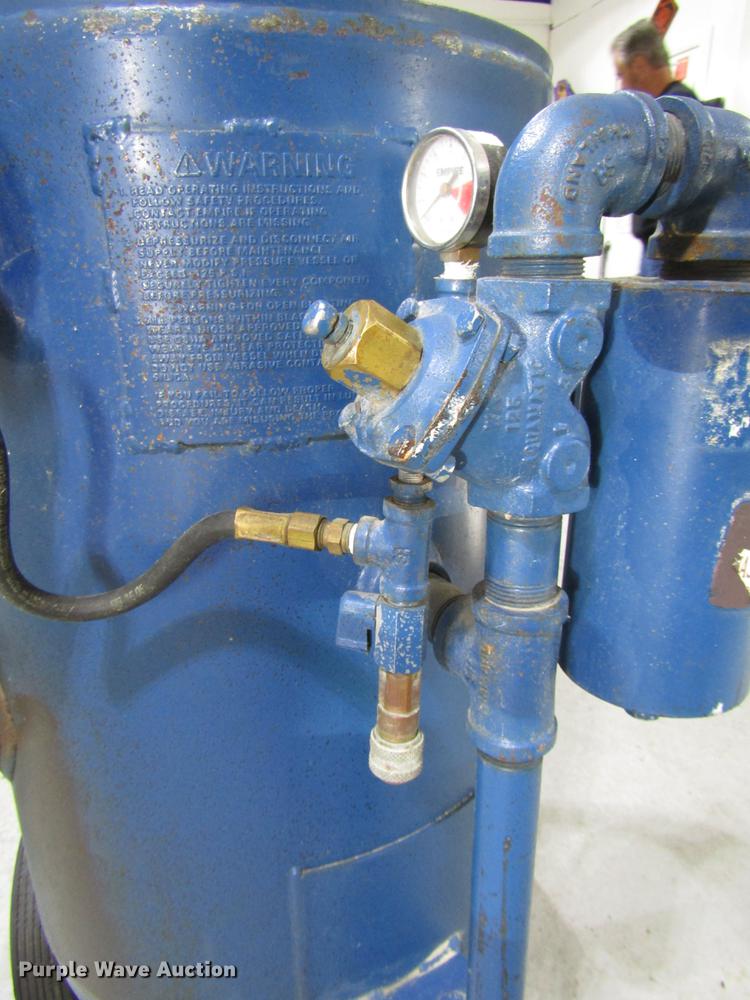 image for item FJ9565 Empire sandblasting pot