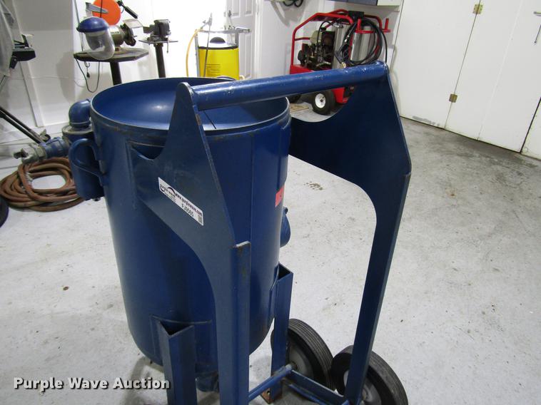 image for item FJ9565 Empire sandblasting pot