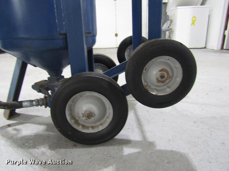 image for item FJ9565 Empire sandblasting pot