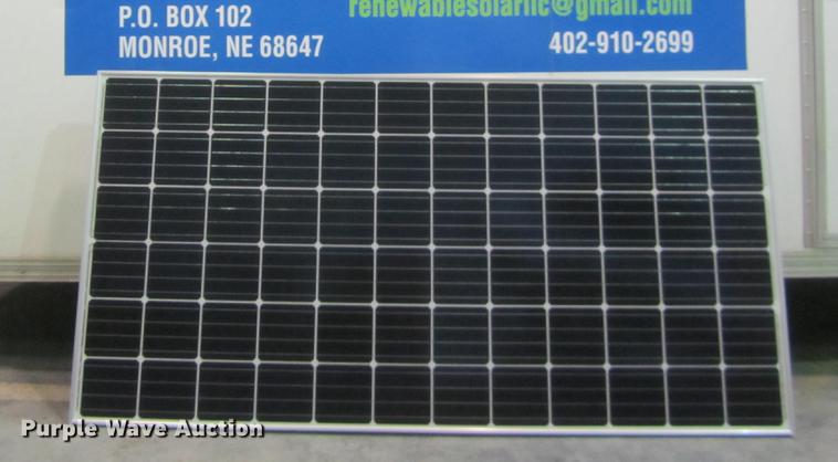 image for item G1372 (26) 2018 Mission solar panels