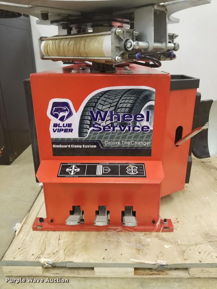 image for item G1390 Dual arm tire deluxe tire changer FT350