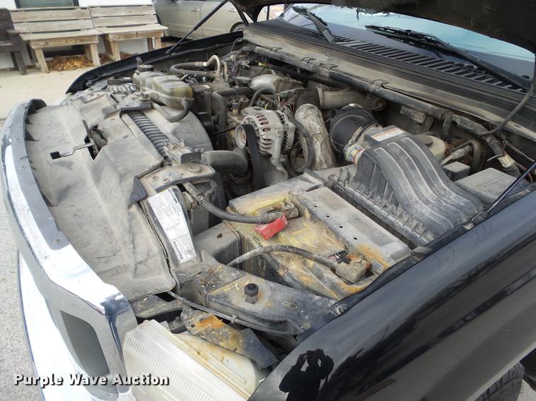 image for item L5723 2000 Ford F350 Super Duty Crew Cab pickup truck