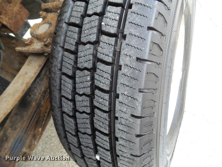 image for item L5723 2000 Ford F350 Super Duty Crew Cab pickup truck