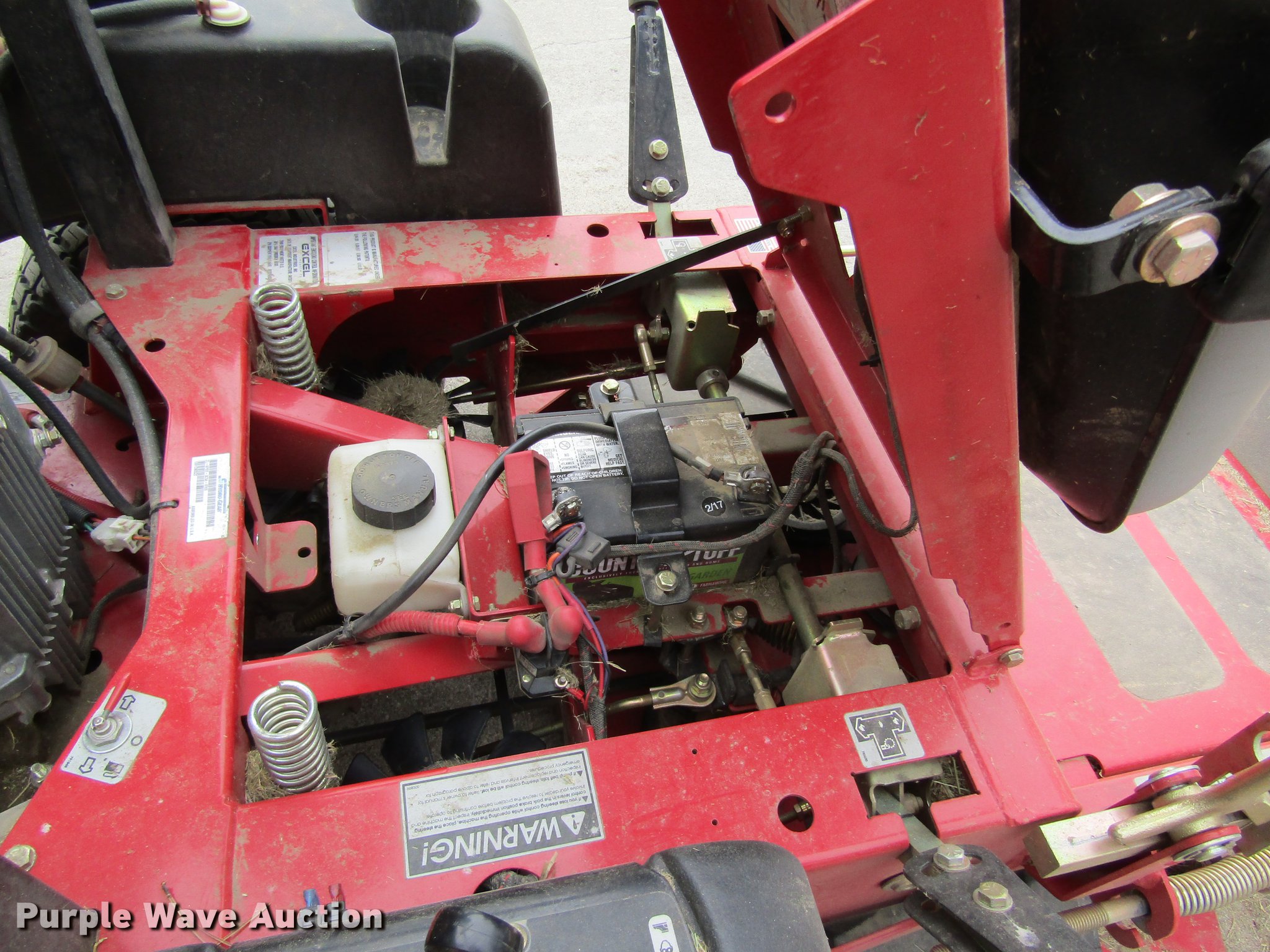 Big Dog R754 ZTR lawn mower in Hays, KS Item DB4908 sold Purple Wave