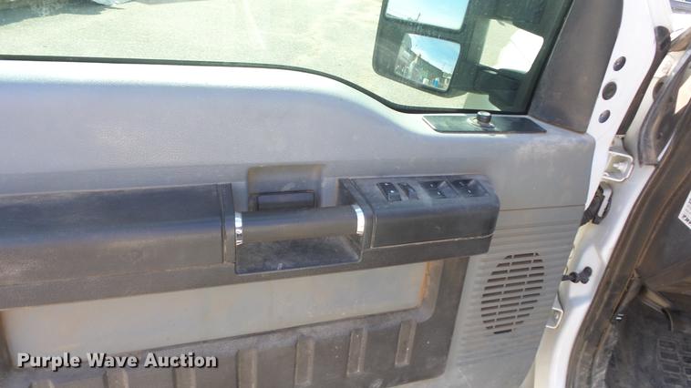 image for item AM9021 2011 Ford F450 Super Duty Crew Cab utility truck