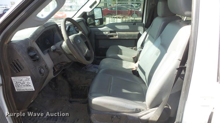 image for item AM9021 2011 Ford F450 Super Duty Crew Cab utility truck