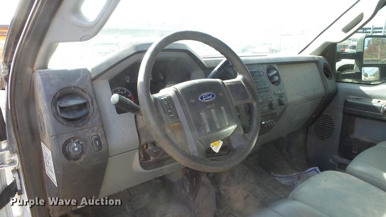 image for item AM9021 2011 Ford F450 Super Duty Crew Cab utility truck