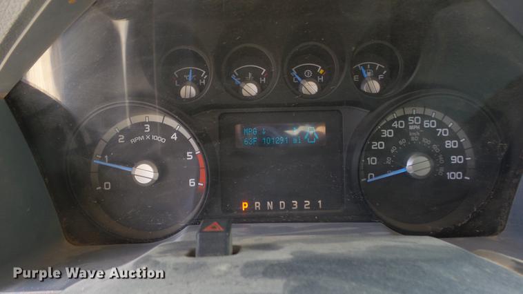 image for item AM9021 2011 Ford F450 Super Duty Crew Cab utility truck