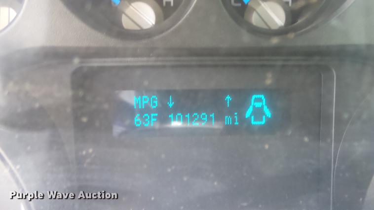 image for item AM9021 2011 Ford F450 Super Duty Crew Cab utility truck