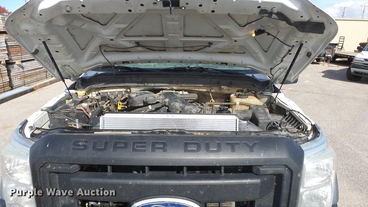 image for item AM9021 2011 Ford F450 Super Duty Crew Cab utility truck