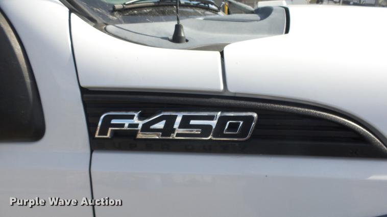 image for item AM9021 2011 Ford F450 Super Duty Crew Cab utility truck