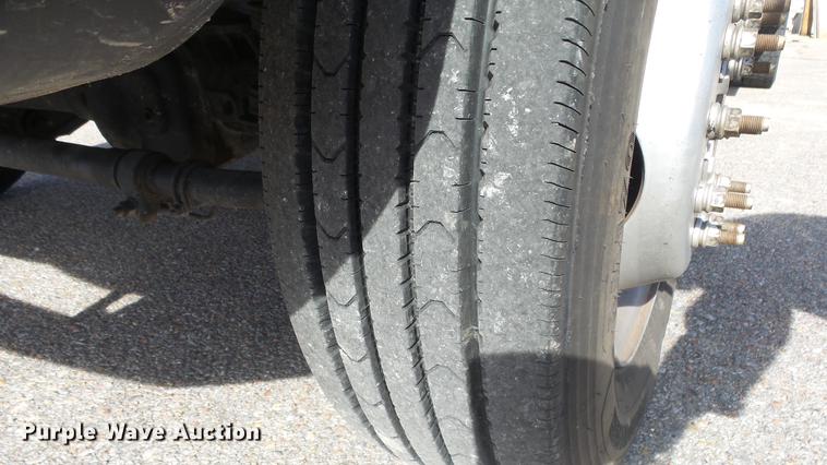 image for item AM9021 2011 Ford F450 Super Duty Crew Cab utility truck