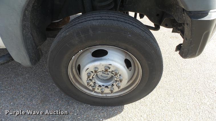 image for item AM9021 2011 Ford F450 Super Duty Crew Cab utility truck