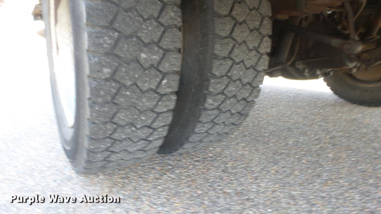 image for item AM9021 2011 Ford F450 Super Duty Crew Cab utility truck