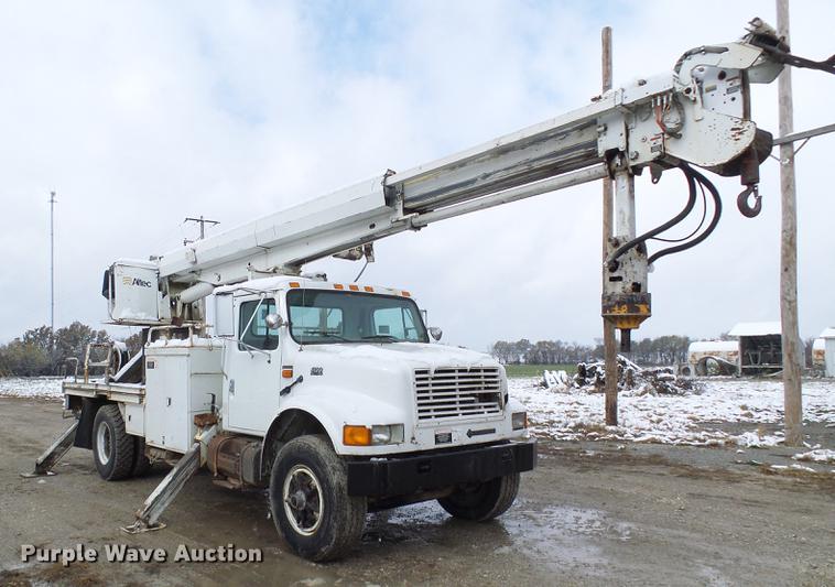 image for item DB2056 1996 International 4700 bucket truck