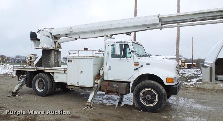 image for item DB2056 1996 International 4700 bucket truck
