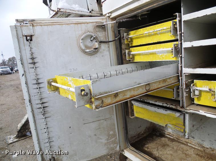 image for item DB2056 1996 International 4700 bucket truck