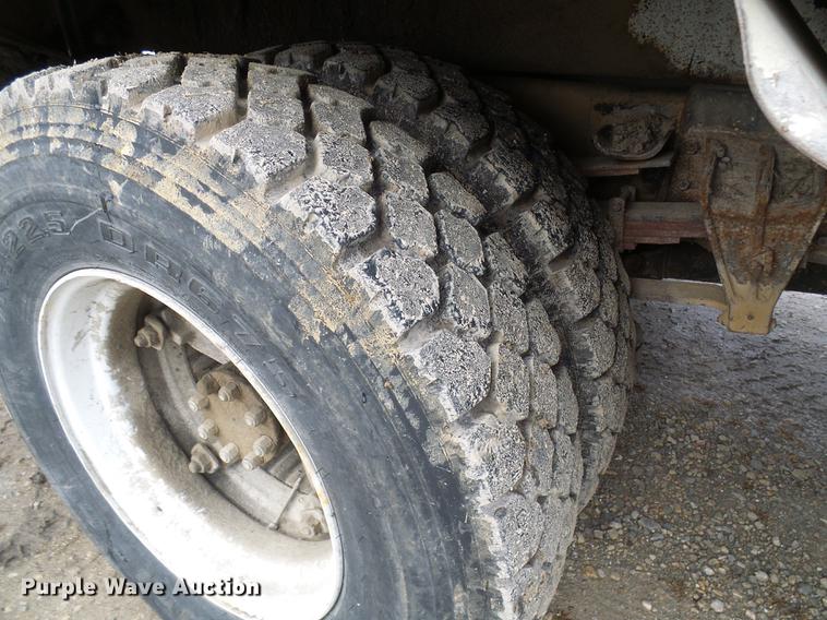 image for item DB2056 1996 International 4700 bucket truck