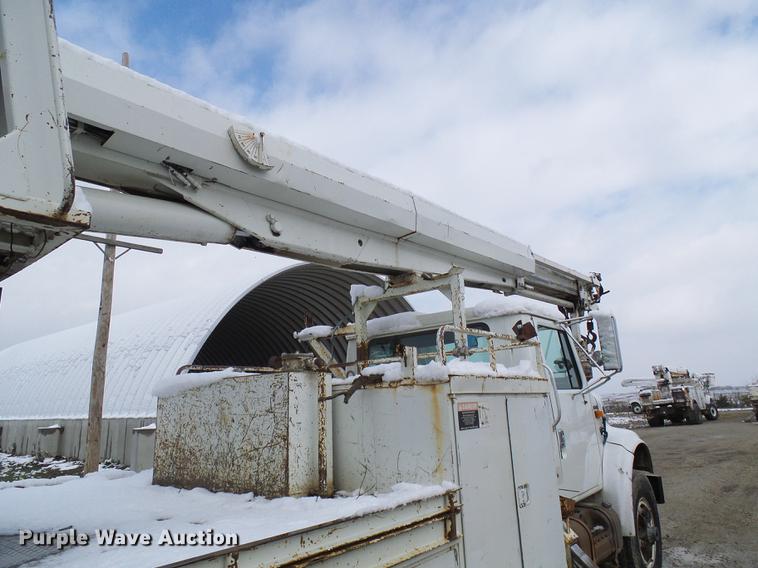 image for item DB2056 1996 International 4700 bucket truck