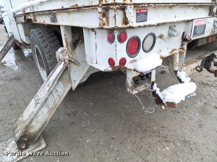 image for item DB2056 1996 International 4700 bucket truck