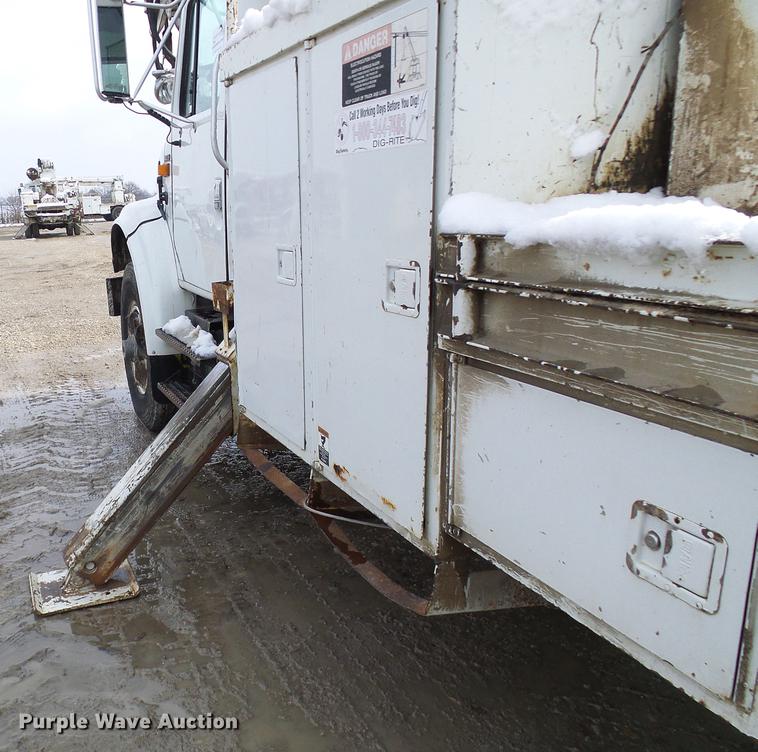 image for item DB2056 1996 International 4700 bucket truck