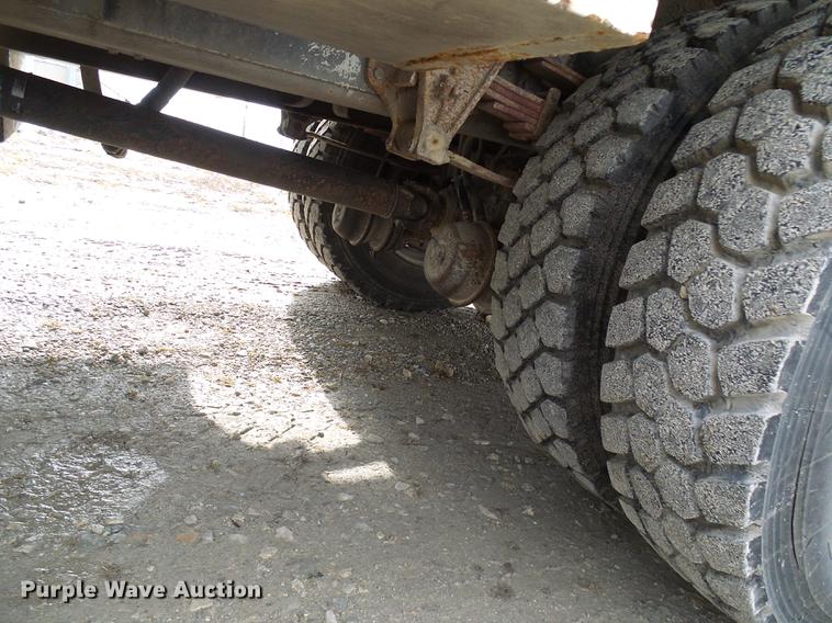 image for item DB2056 1996 International 4700 bucket truck