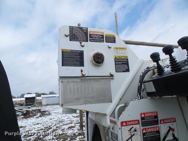 image for item DB2056 1996 International 4700 bucket truck