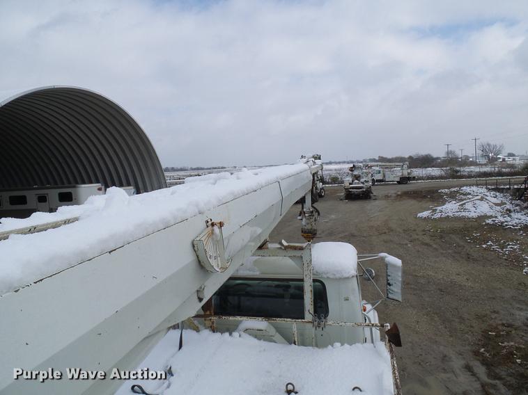 image for item DB2056 1996 International 4700 bucket truck