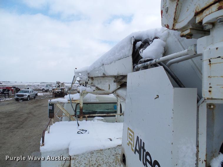 image for item DB2056 1996 International 4700 bucket truck