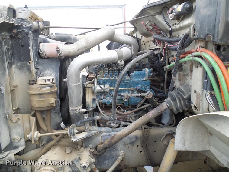 image for item DB2056 1996 International 4700 bucket truck