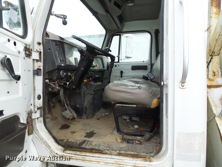 image for item DB2056 1996 International 4700 bucket truck