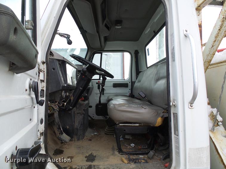 image for item DB2056 1996 International 4700 bucket truck