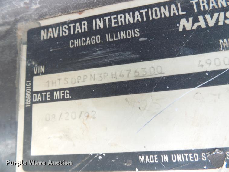 image for item DB2057 1993 International 4900 bucket truck