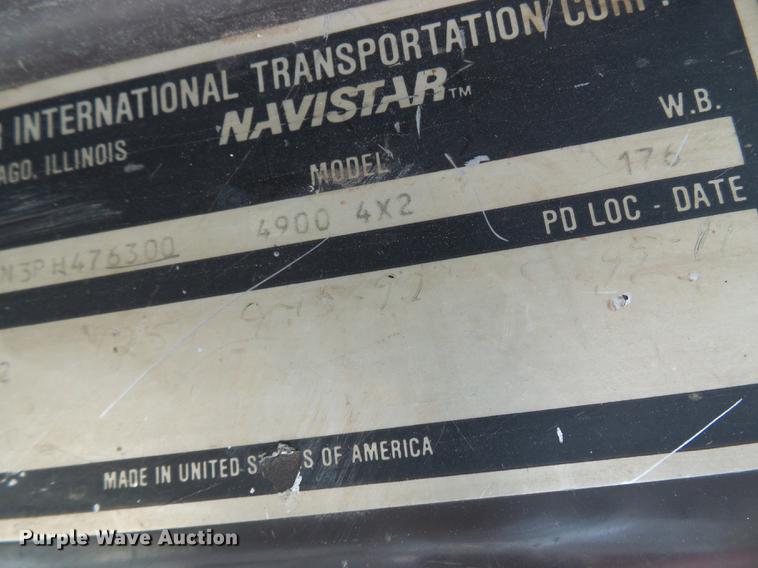 image for item DB2057 1993 International 4900 bucket truck