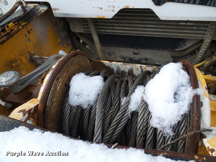 image for item DB2058 1995 International 4800 digger derrick truck