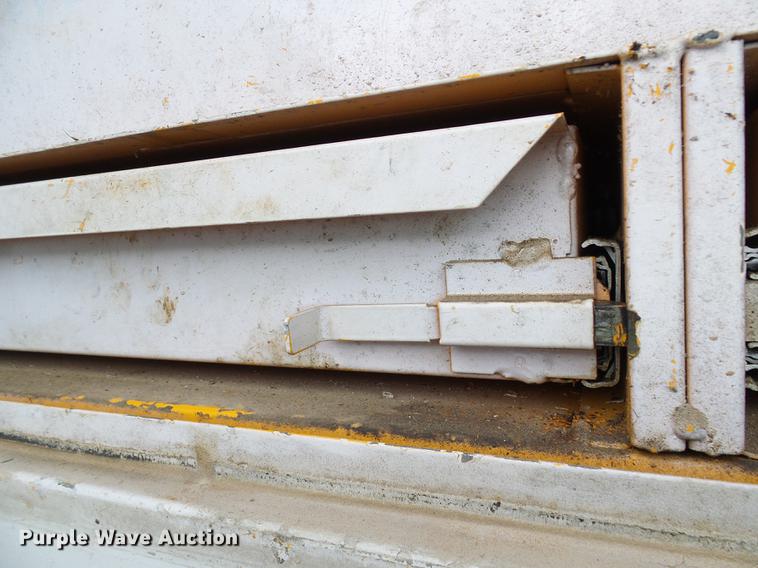 image for item DB2058 1995 International 4800 digger derrick truck