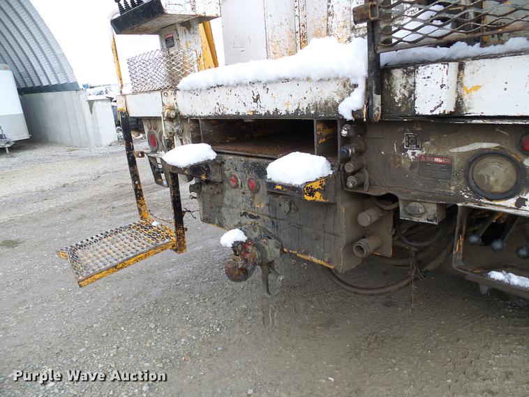 image for item DB2058 1995 International 4800 digger derrick truck