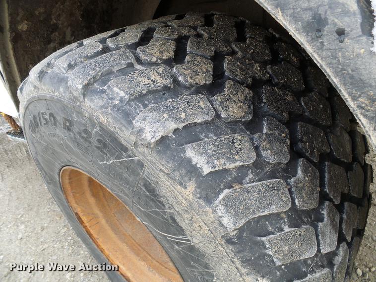 image for item DB2058 1995 International 4800 digger derrick truck