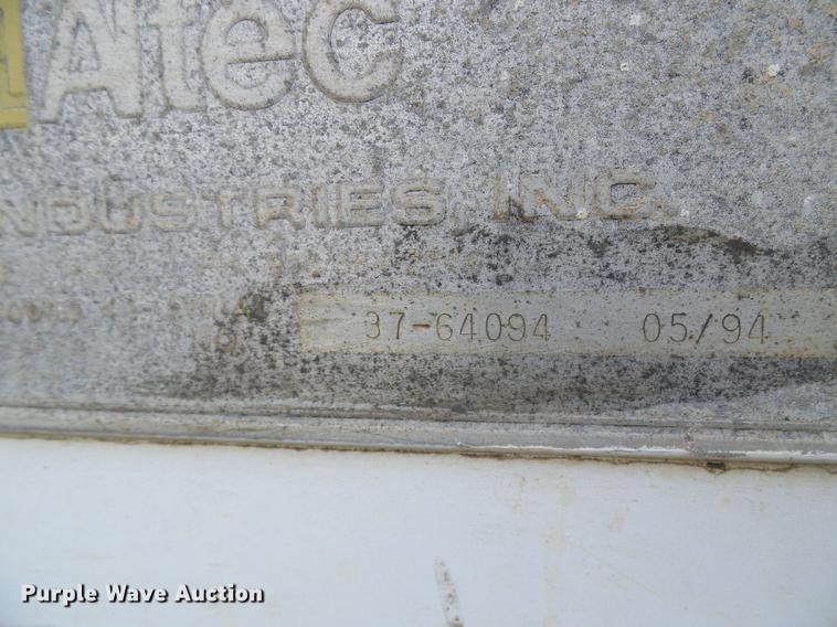 image for item DB2058 1995 International 4800 digger derrick truck