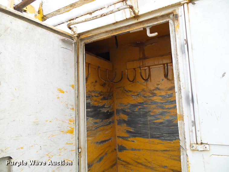 image for item DB2058 1995 International 4800 digger derrick truck