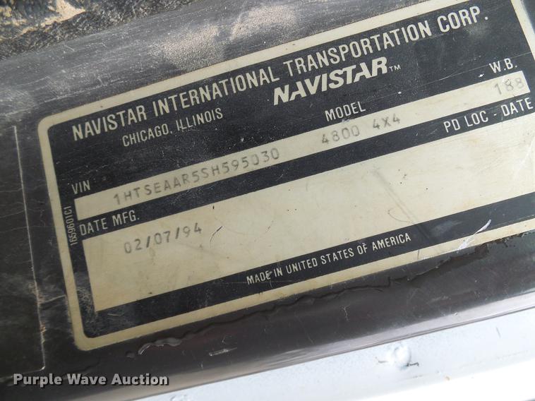 image for item DB2058 1995 International 4800 digger derrick truck