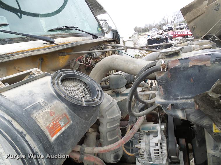 image for item DB2058 1995 International 4800 digger derrick truck