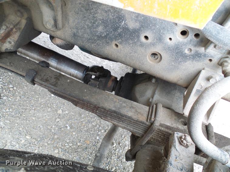 image for item DB2058 1995 International 4800 digger derrick truck