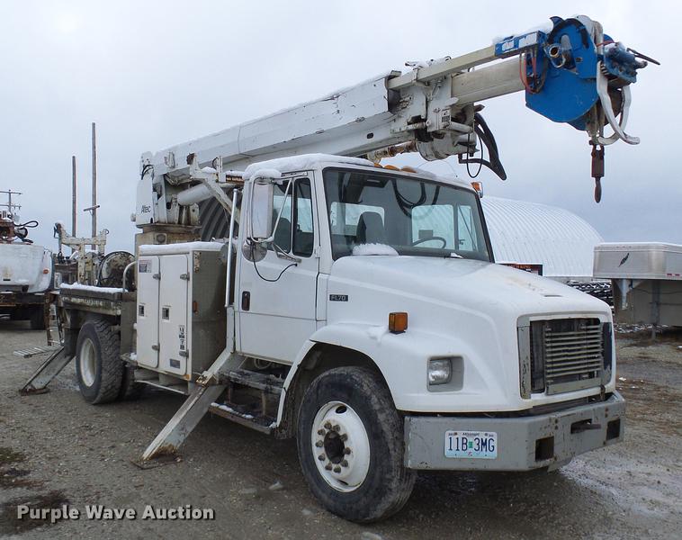 image for item DB2059 2001 Freightliner FL70 digger derrick truck
