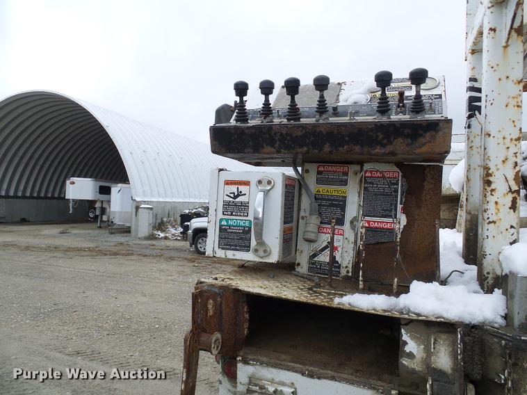 image for item DB2059 2001 Freightliner FL70 digger derrick truck