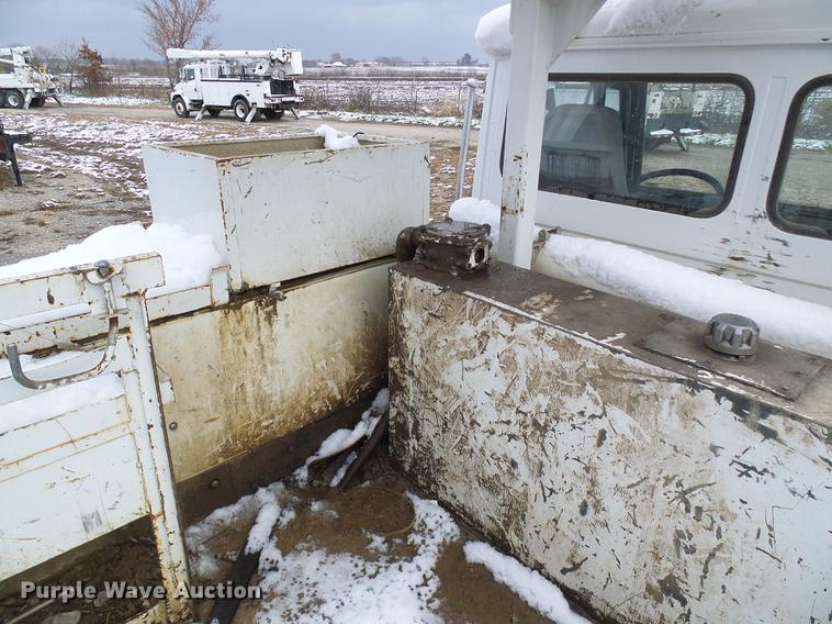 image for item DB2059 2001 Freightliner FL70 digger derrick truck